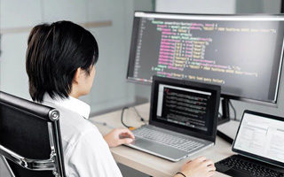 瓦房店 ,php声明和调用变量的符号是什么？